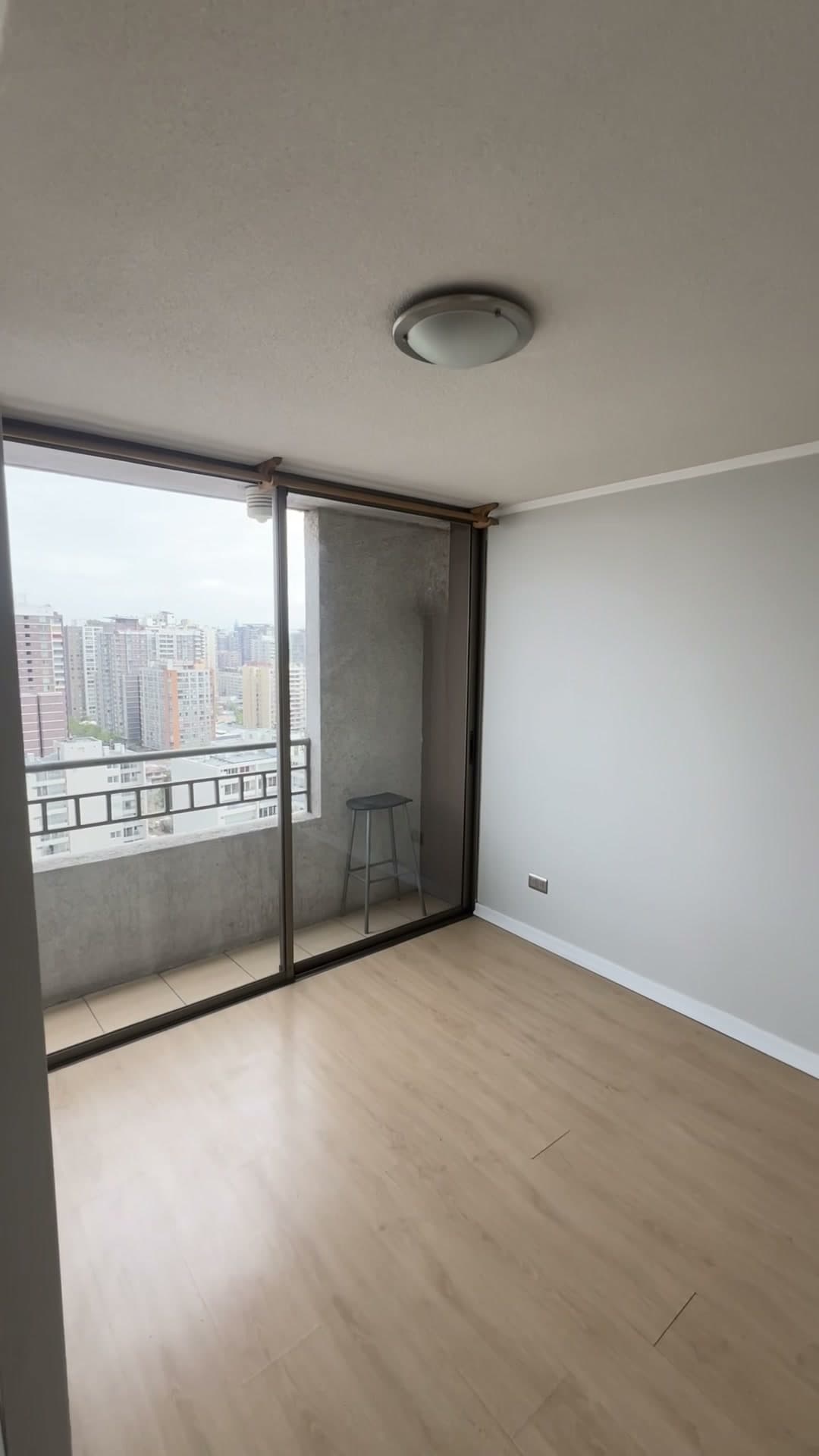 Dormitorio principal con closet